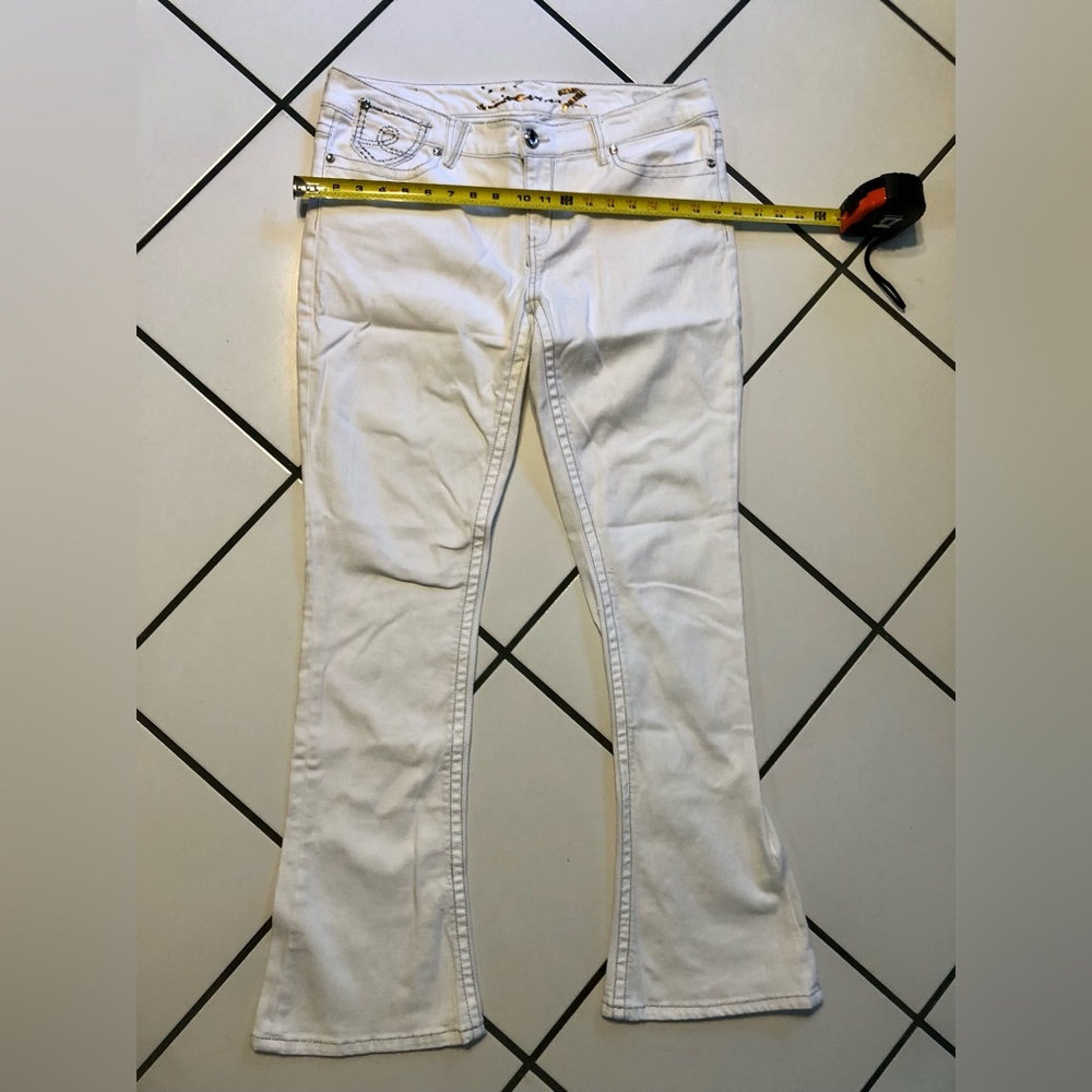 Ladies size 12 Seven7 white denim lightweight jeans-Rocker Slim fit